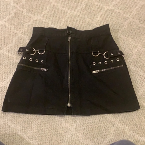 Black denim mini skirt - Picture 1 of 3